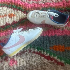 Rare coral stardust Nike Cortez